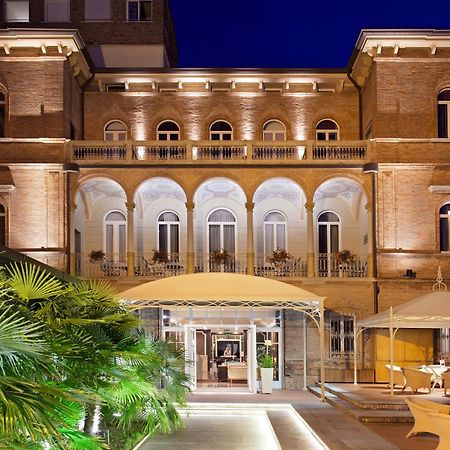 Villa Adriatica Ambienthotels Rímini Exterior foto