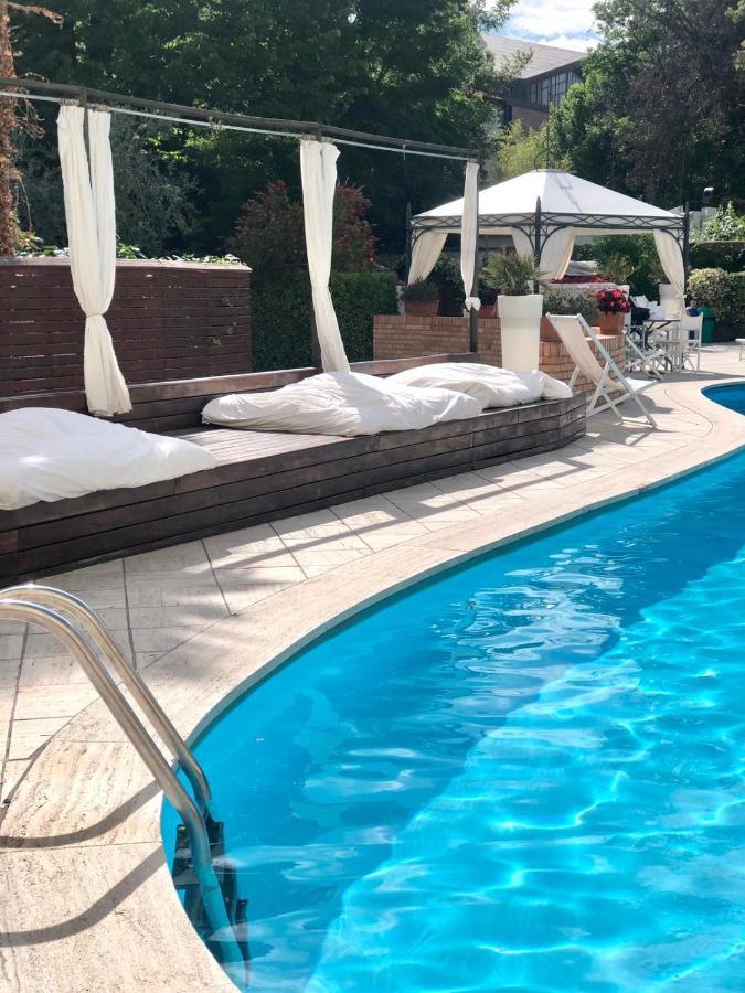 Villa Adriatica Ambienthotels Rímini Exterior foto
