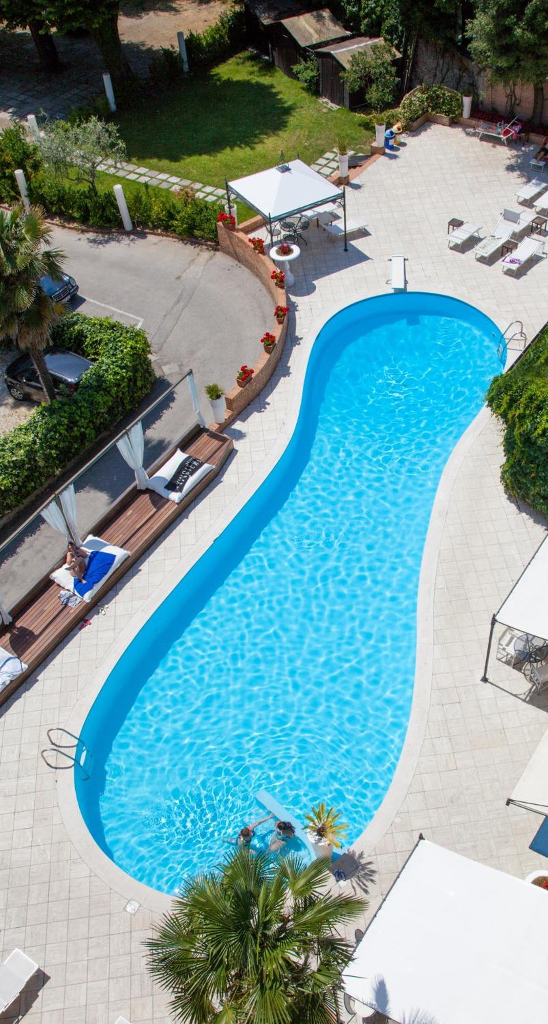 Villa Adriatica Ambienthotels Rímini Exterior foto