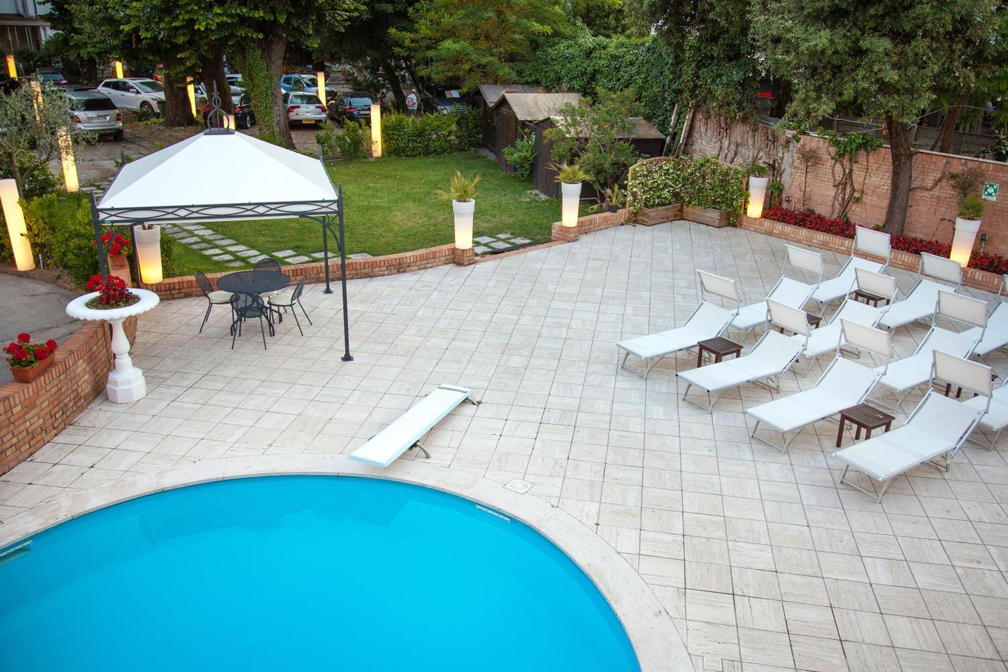 Villa Adriatica Ambienthotels Rímini Exterior foto