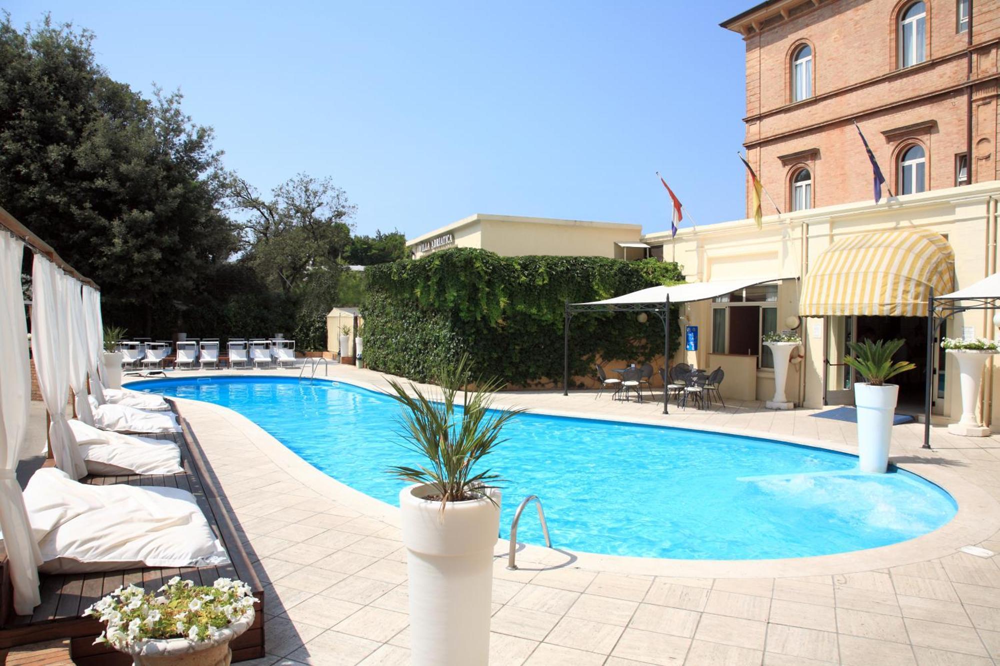 Villa Adriatica Ambienthotels Rímini Exterior foto